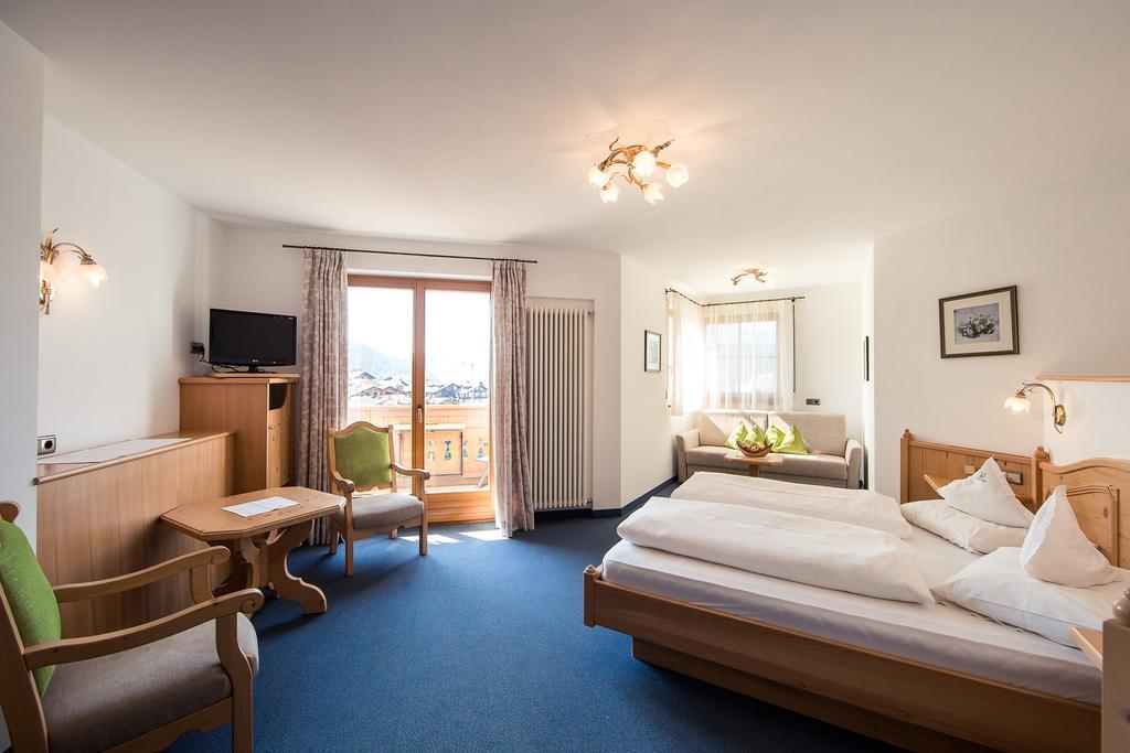 Parc Hotel Tyrol Castelrotto Exterior foto